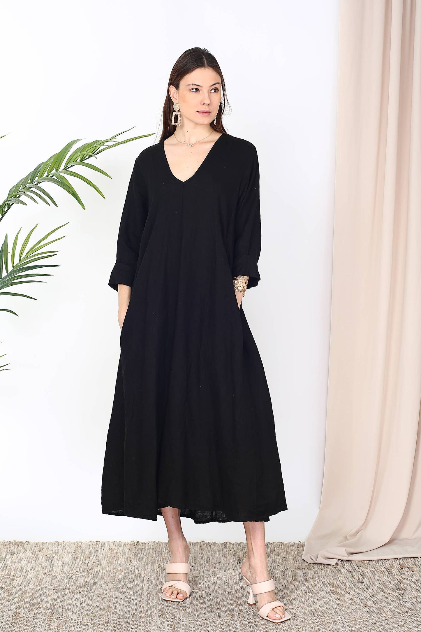 Naisten pellavamekko – musta, yksi koko 36–46